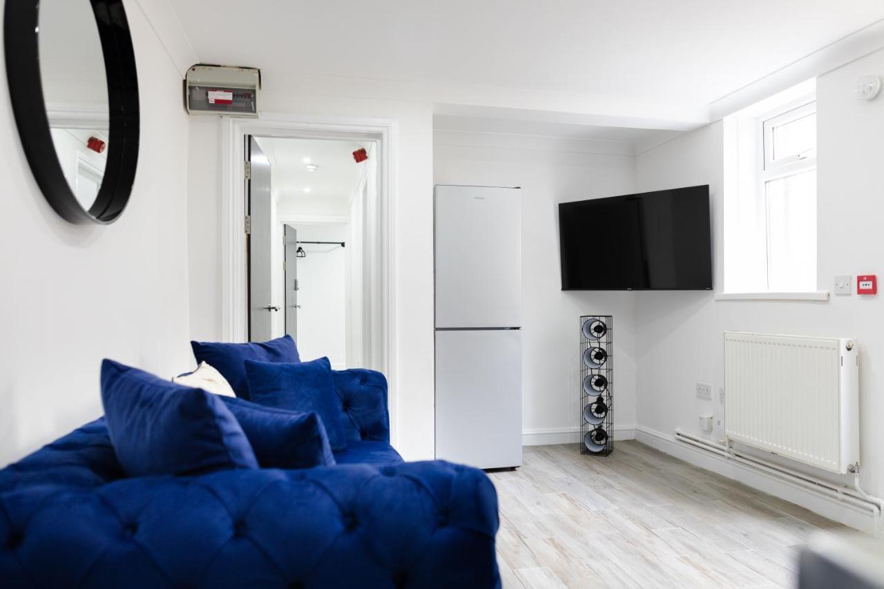 Chic Urban 2 Bedroom Apartments Кардифф Экстерьер фото