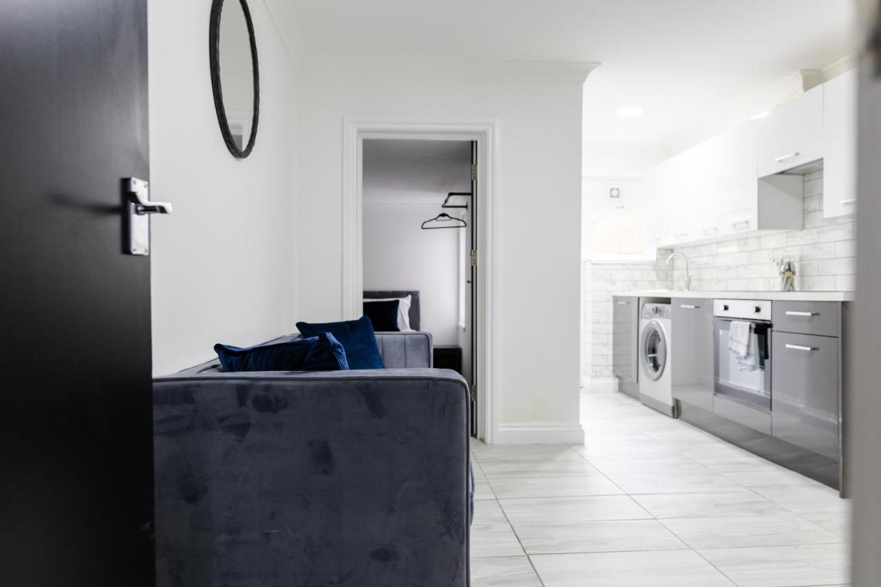 Chic Urban 2 Bedroom Apartments Кардифф Экстерьер фото